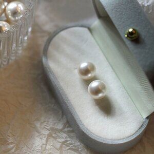 #11 Classic Pearl Stud Earrings – White (S925 Silver Post)